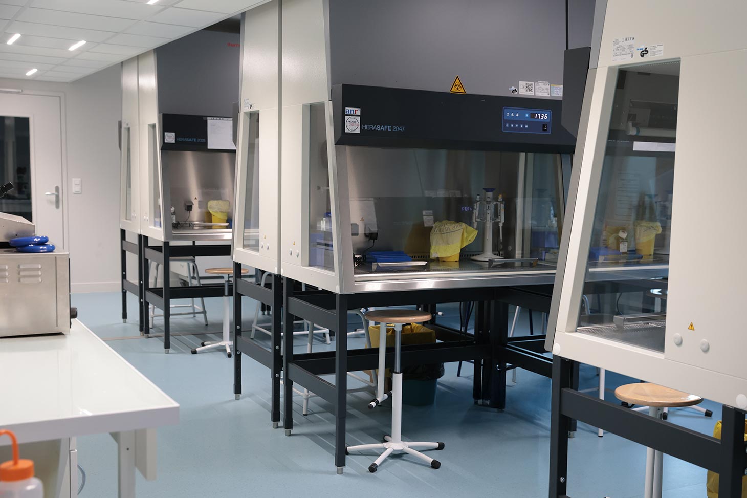 Le Biotechlab, plateforme d’innovation et de pratique en biotechnologies située sur le Campus santé de l’Université Grenoble Alpes à La Tronche.