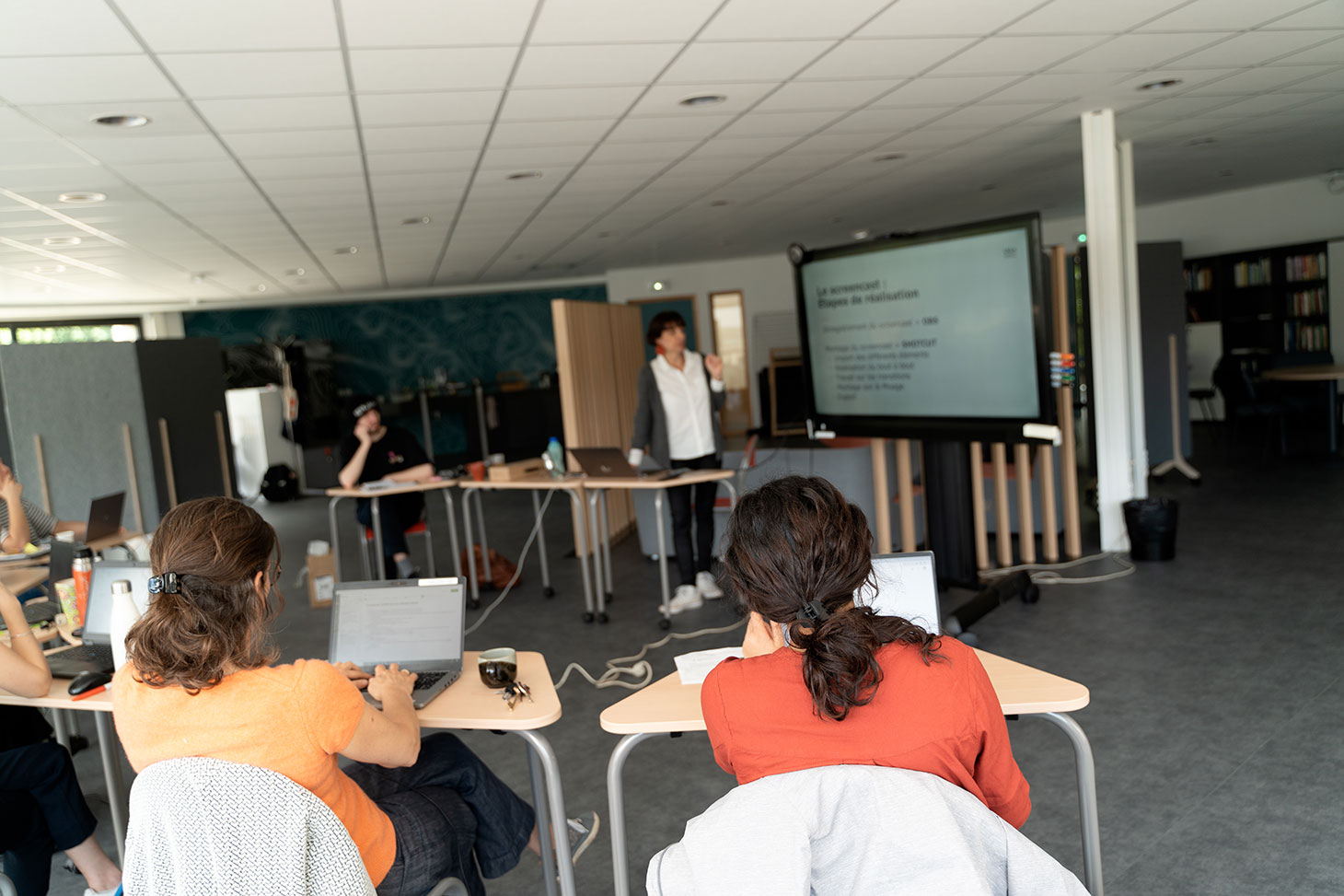 Photo d'une formation dans l'espace Agora du CLV