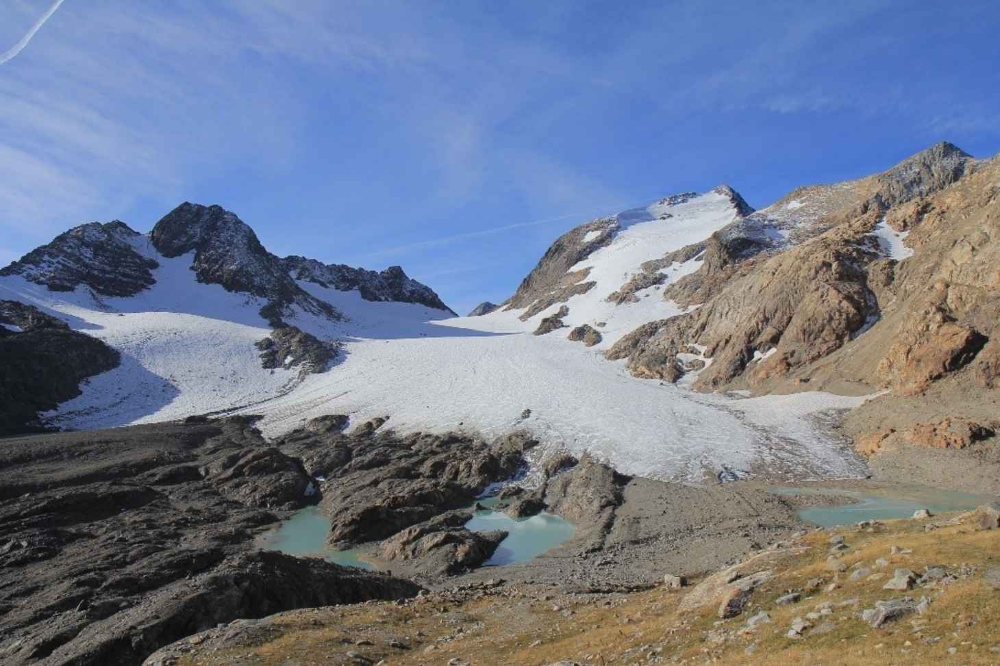 Photo du glacier de Saint-Sorlin dans les alpes françaises, en net recul © B. Jourdain 